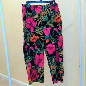 Draper's & Damon's wide leg cropped pants with embellishments. Lg petite.